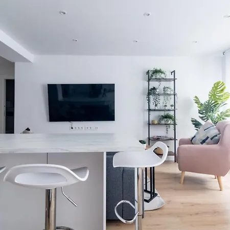 Lujoso Apartamento Entre 2 Playas Con Garaje, Wifi Gijon Exterior photo