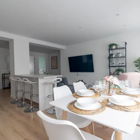 Lujoso Apartamento Entre 2 Playas Con Garaje, Wifi Gijon Exterior photo