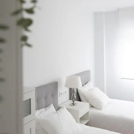 Lujoso Apartamento Entre 2 Playas Con Garaje, Wifi Gijon Exterior photo