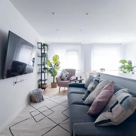Lujoso Apartamento Entre 2 Playas Con Garaje, Wifi Gijon Exterior photo