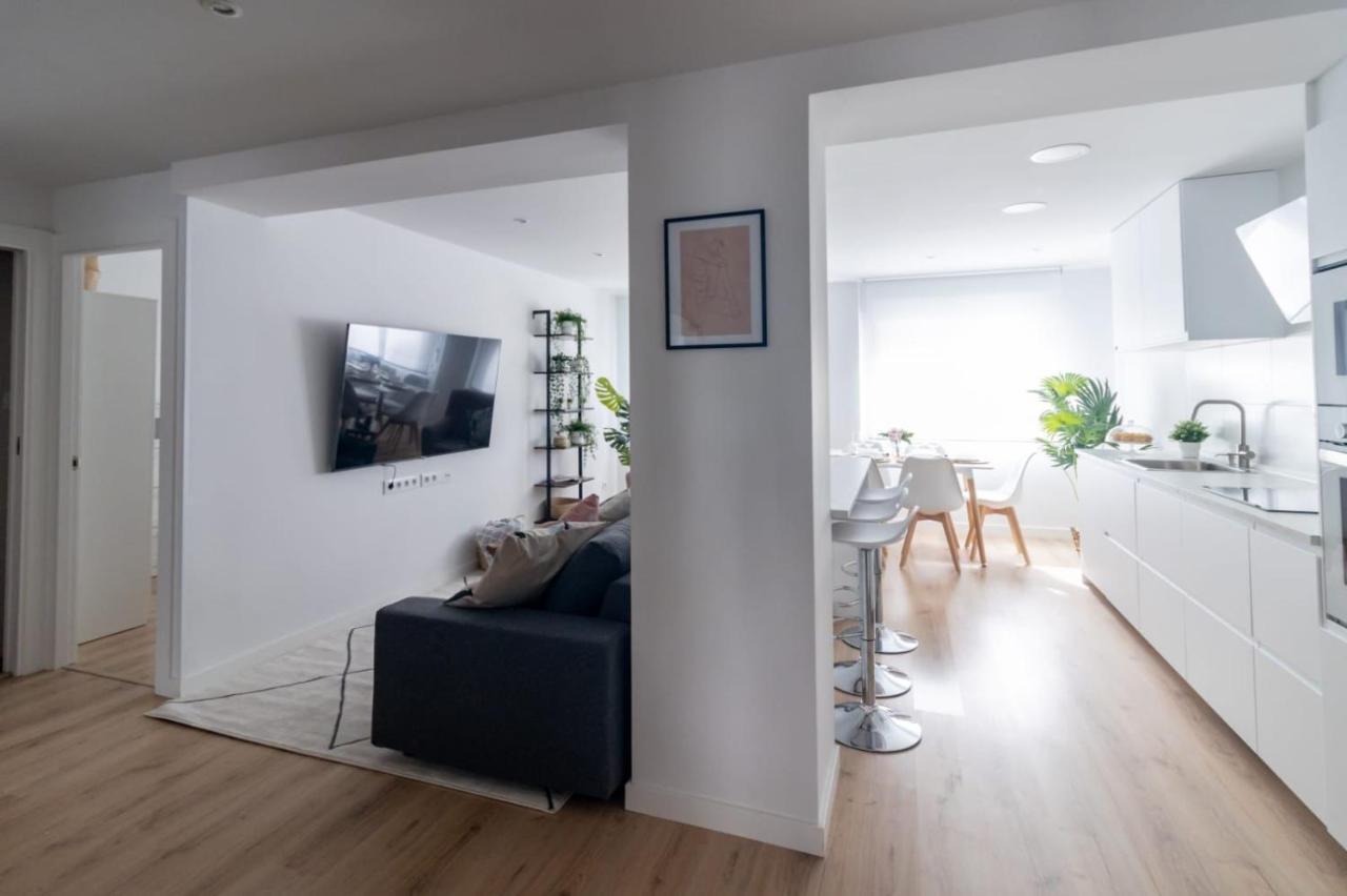 Apartment Lujoso Entre 2 Playas Con Garaje, Wifi Gijon