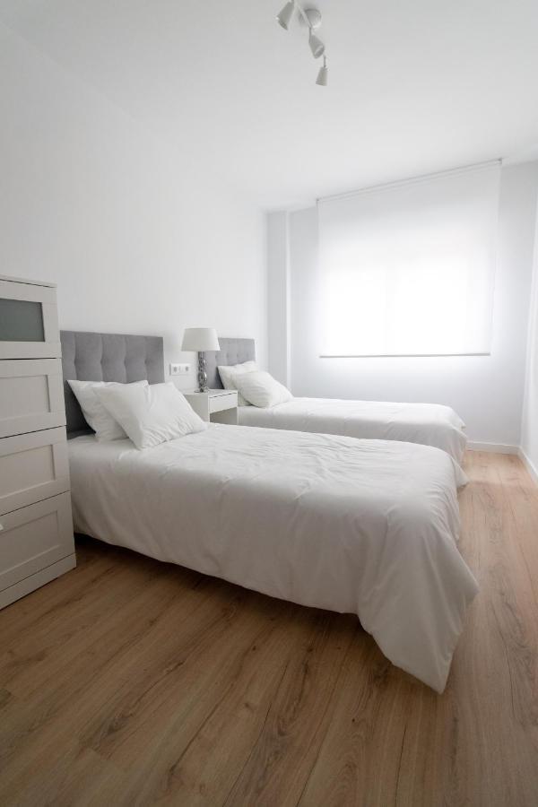 Apartment Lujoso Entre 2 Playas Con Garaje, Wifi Gijon
